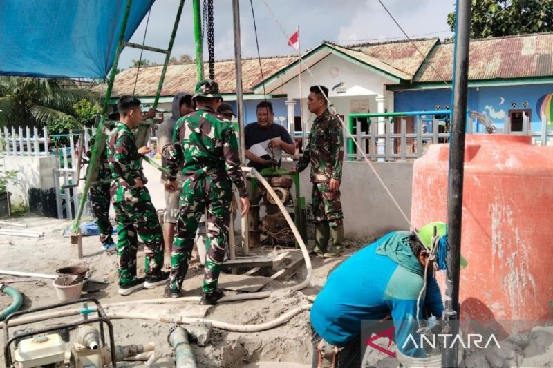 TMMD Bangka Barat: Lima Sumur Bor untuk Warga Parittiga