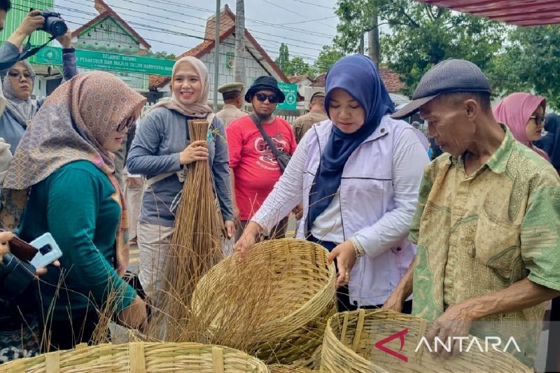 Wabup Situbondo Ulfiyah Berkomitmen Majukan UMKM, Dorong Perekonomian Lokal