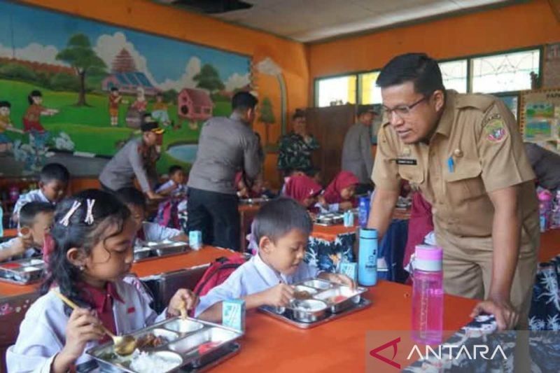 Pemkab Sidrap Luncurkan Program Makan Bergizi Gratis (MBG) di Sekolah