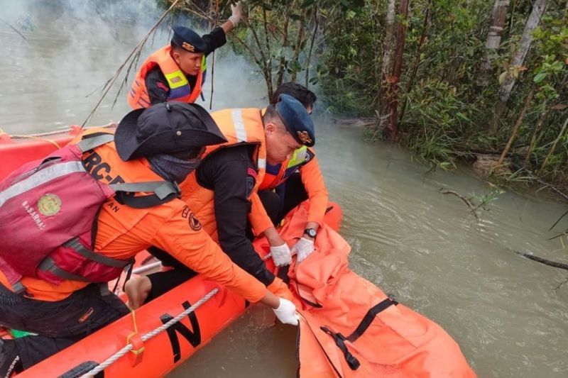 Tragedi Pelalawan: 15 Korban Meninggal Dunia Akibat Truk Tenggelam di Sungai Segati