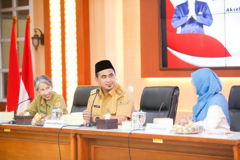 Wagub Jateng Targetkan Yankes Paripurna untuk Semua Warga Miskin di 2025