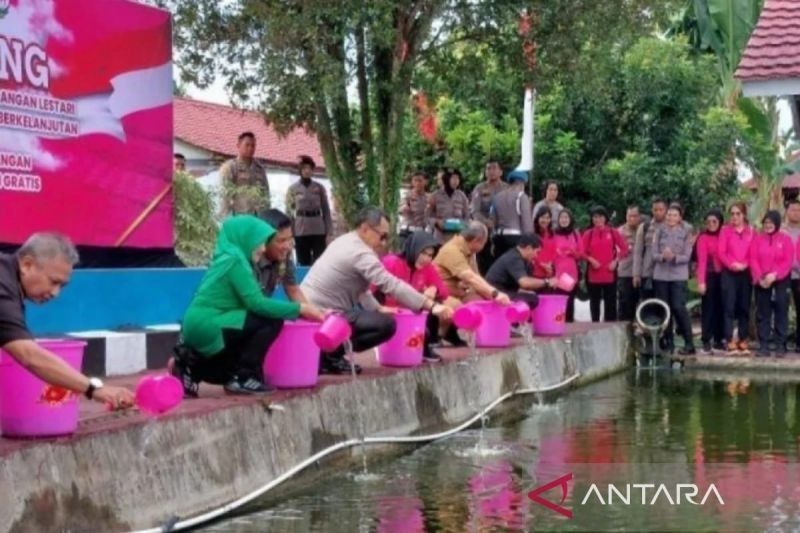 Polda Kalteng Tanam Sayur dan Tebar Bibit Ikan, Dukung Ketahanan Pangan Nasional