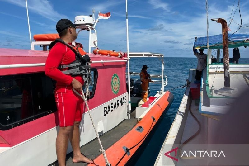 Kapal Nelayan Mati Mesin di Tanjung Beriga, Dievakuasi Tim SAR Pangkalpinang