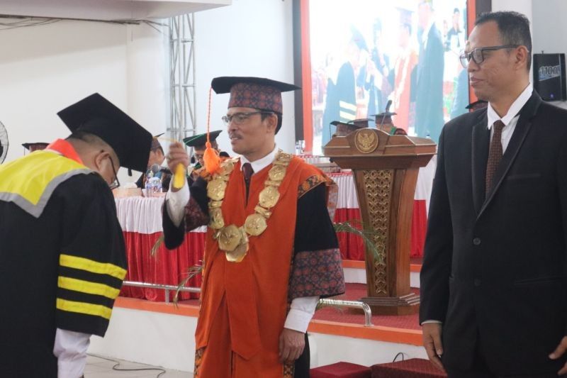 Unja Wisuda 723 Mahasiswa, Rektor Harap Alumni Jaga Nama Baik Almamater