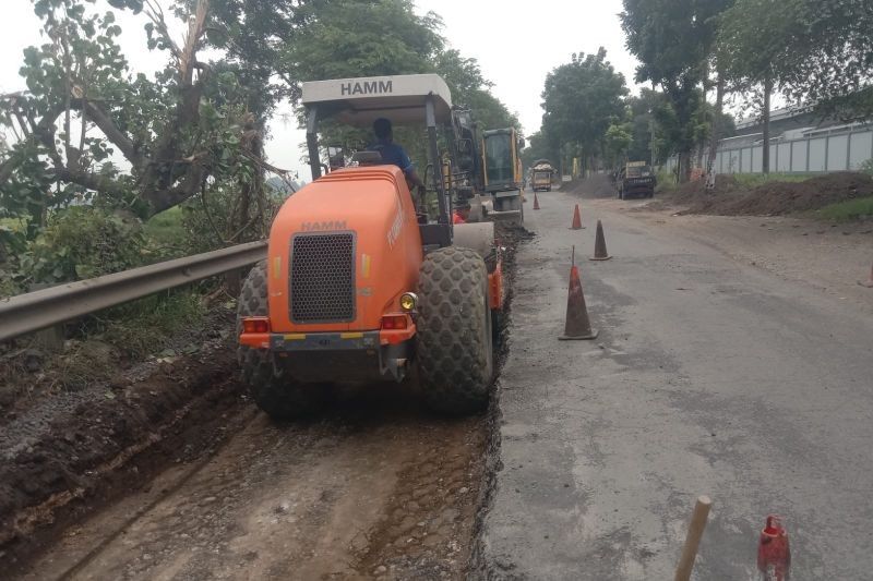 Khofifah Perintahkan Perbaikan Jalan Rusak di Jember, Target Rampung Sebelum Lebaran