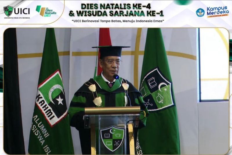 UICI Wisuda Perdana: Cetak Talenta Digital untuk Indonesia Emas 2045