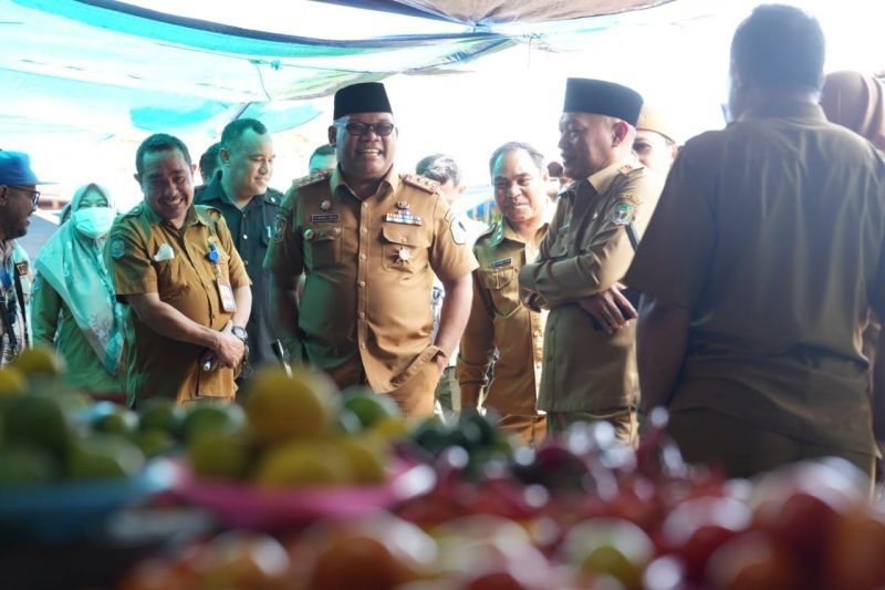 Wagub Maluku Utara Sidak Pasar Jelang Ramadhan: Harga Telur, Beras, dan Cabai Naik