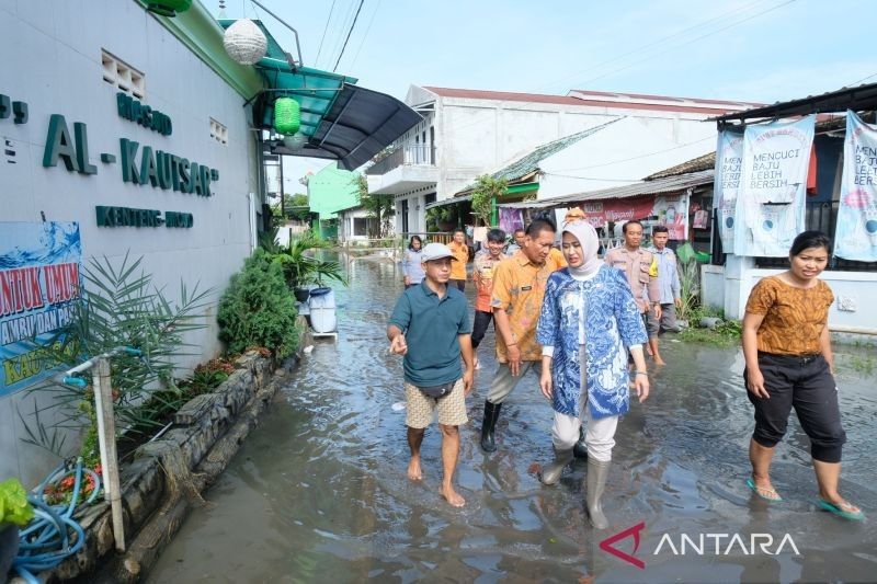 Banjir Genangi Surakarta Akibat Luapan Bengawan Solo