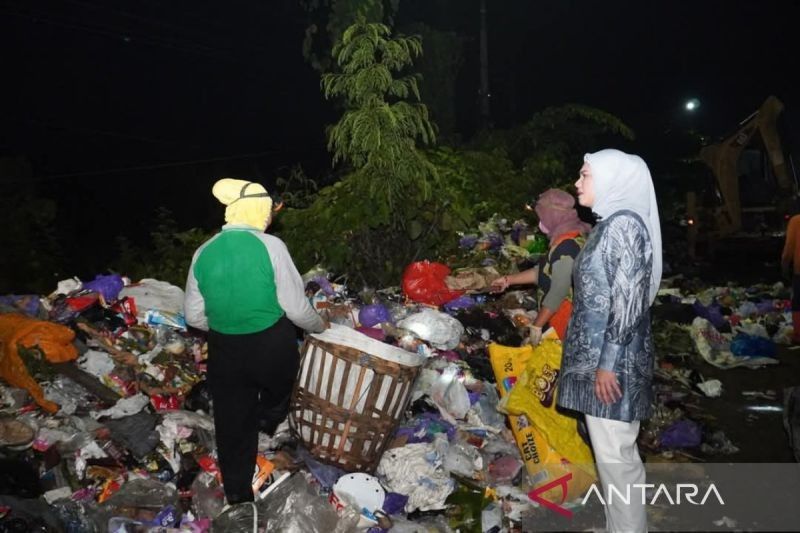 Wakil Wali Kota Banjarmasin Tutup TPS Sampah Ilegal, Atasi Darurat Sampah Pasca Penutupan TPAS Basirih