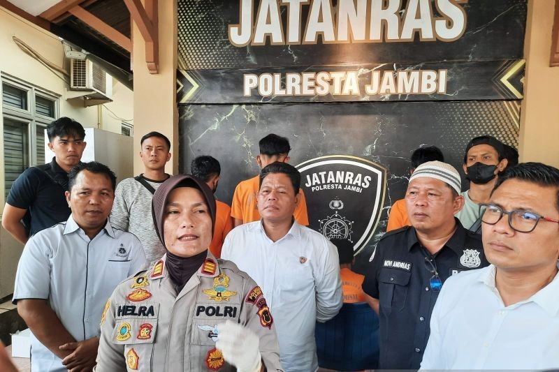 Tawuran Pelajar di Jambi: Lima Remaja Ditangkap, Senjata Tajam Disita