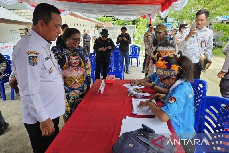 Pj. Gubernur Papua Minta KPU Segera Persiapkan PSU Pilgub