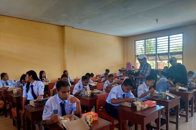 Program MBG Dukung Proses Belajar Siswa SMP Don Bosco Sorong, Namun Implementasi Terkendala