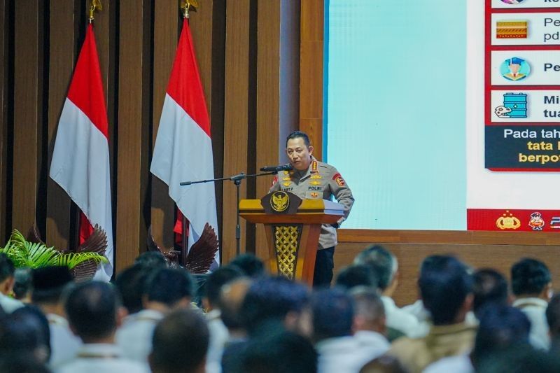 Kapolri Ajak Kepala Daerah Berantas Korupsi, Siap Dihubungi Langsung