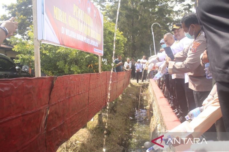 Polres Jayawijaya Musnahkan Ribuan Minuman Keras dan Senjata Tajam Jelang Ramadhan