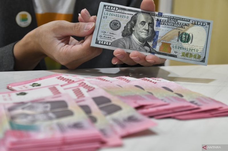 Rupiah Menguat di Tengah Melemahnya Kepercayaan Konsumen AS