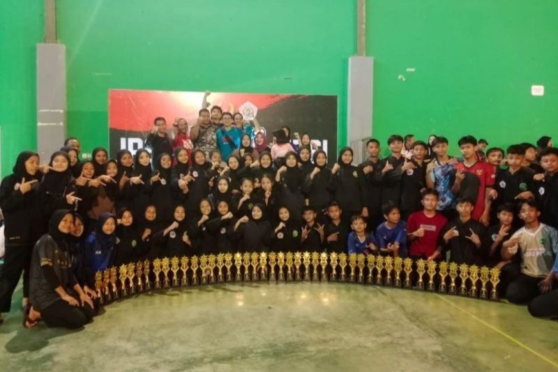 Bangau Ruyung Juara Umum Popda Pencak Silat Kudus 2025, Raih 26 Emas!