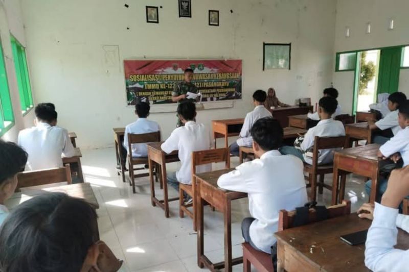 Kodim Pasangkayu Tanamkan Nilai Kebangsaan pada Pelajar SMK