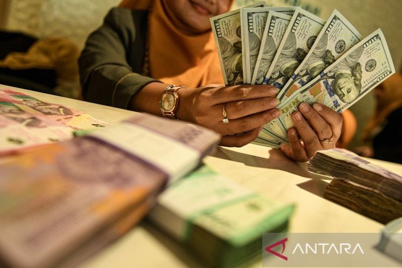 Rupiah Melemah: Kekhawatiran Ekonomi Global Tekan Kurs Dolar