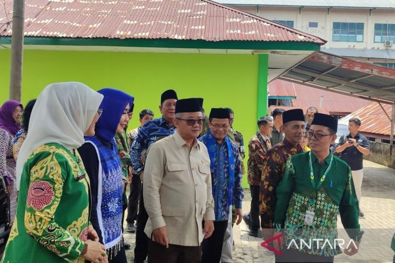 Menristekdikbudristek Desak Sekolah Gunakan Energi Terbarukan untuk Mitigasi Perubahan Iklim