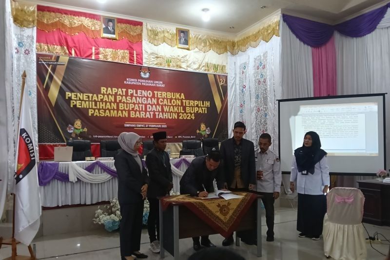 Yulianto-M. Ihpan Resmi Menjadi Bupati dan Wakil Bupati Pasaman Barat Terpilih