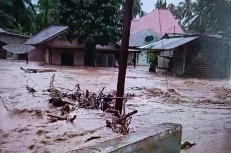 Banjir di Pasaman: 60 Rumah Terendam, Satu Rumah Roboh