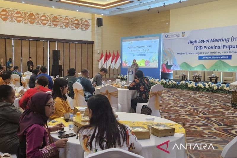 Gubernur Papua Minta TPID Awasi Ketat Harga Sembako Selama Ramadhan