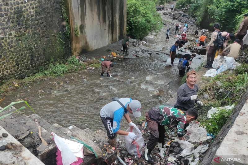 Antisipasi Lonjakan Sampah Ramadan, DLH Cianjur Kerahkan 18 Armada