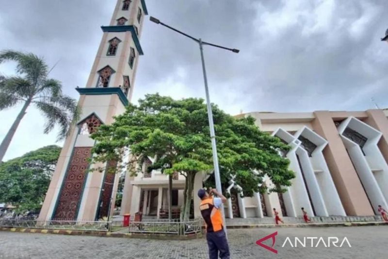 Dishub Solok Perbaiki PJU Masjid Jelang Ramadhan: Wujudkan Ibadah Aman dan Nyaman