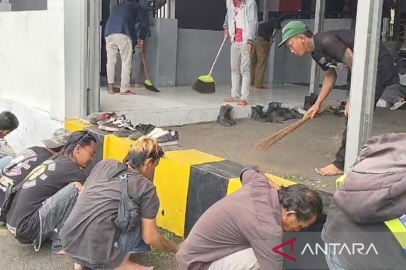 Razia Preman di Cianjur: 43 Orang Diamankan, Bawa Senjata Tajam