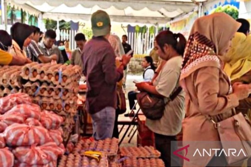 Maluku Intensifkan Operasi Pasar Jelang Ramadhan 2025: Jaga Stabilitas Harga Bahan Pokok