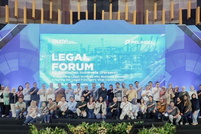 Pelindo Regional 4 Raih Penghargaan 'Best Law Service' di Pelindo Legal Forum 2025