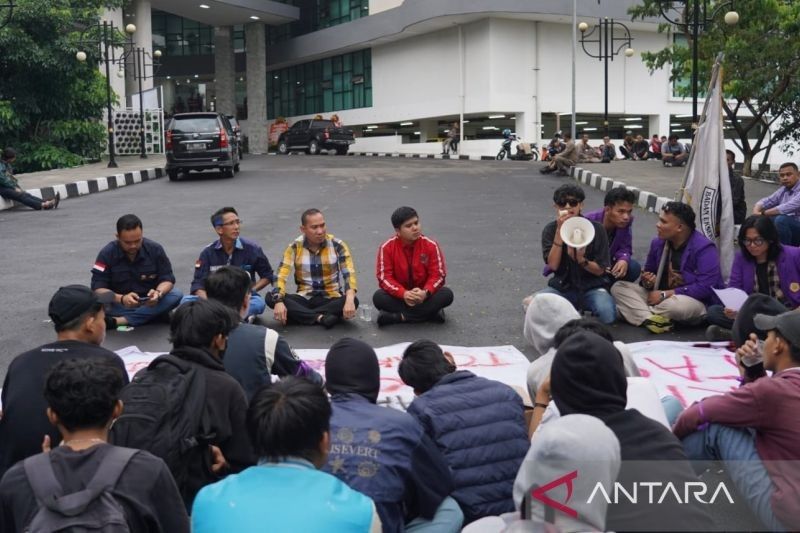 DPRD Kota Bogor Respon Aksi Demo Mahasiswa Unpak: Efisiensi Anggaran dan Nasib 3000 Mahasiswa Jadi Fokus