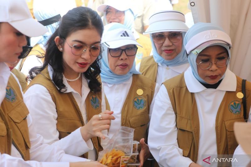 Lingkungan Bersih, Kunci Kesejahteraan Sosial: Fatma Gus Ipul Dorong Aksi Bersih Mangrove