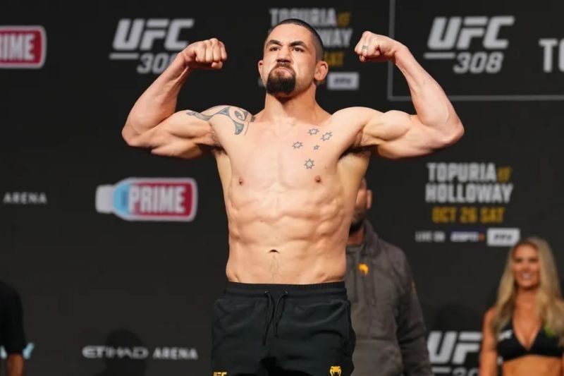 Whittaker Incar Strickland Setelah Kekalahan dari Chimaev