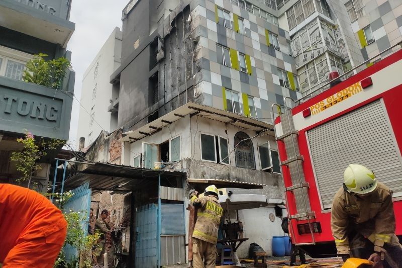 First Media Klarifikasi: Gedung Terbakar di Glodok Bukan Mess Karyawan