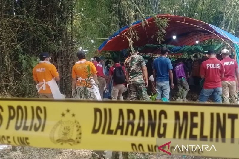 Polisi Bongkar Makam Ayah dan Anak di Blora, Diduga Korban Pembunuhan Berencana