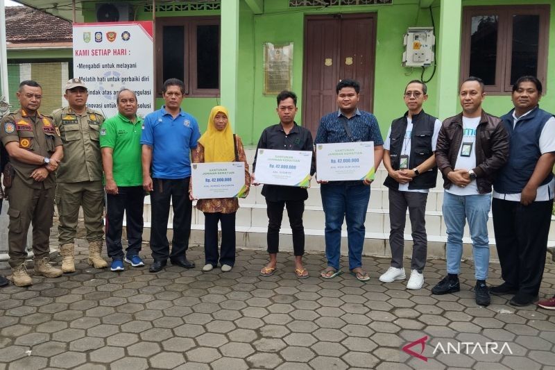 BPJAMSOSTEK Berikan Santunan Kematian Rp42 Juta untuk Ahli Waris Petugas Linmas Pilkada Kudus