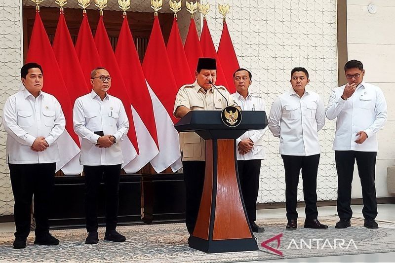 Prabowo Turunkan Tarif Tol dan Tiket Pesawat untuk Mudik Lebaran