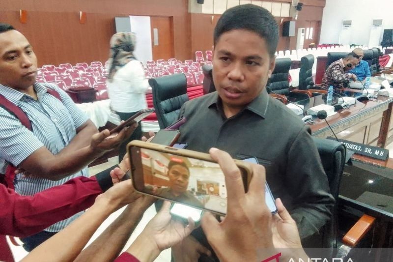 Kebakaran Kantor KPU Buru: DPRD Maluku Desak Polisi Usut Tuntas Penyebabnya