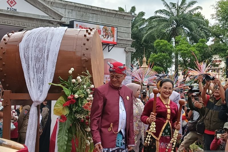 Wali Kota Semarang Pimpin Dugderan Usai Retret, Tradisi Akulturasi Budaya yang Unik