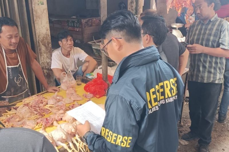 Satgas Pangan Serang Sidak Pasar Tradisional Jelang Ramadhan: Harga Daging Sapi hingga Cabai Meroket!