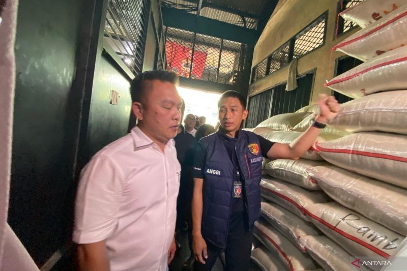 Satgas Pangan Polda Metro Jaya Sidak Harga Beras di Pasar Cipinang Jelang Ramadhan