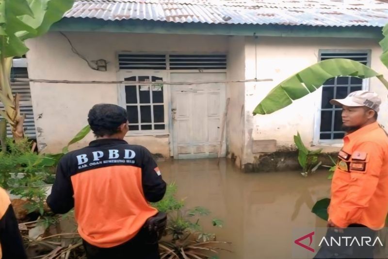 Banjir di OKU Sumsel: 1.400 Jiwa Terdampak, Jalan Lintas Sumatera Lumpuh