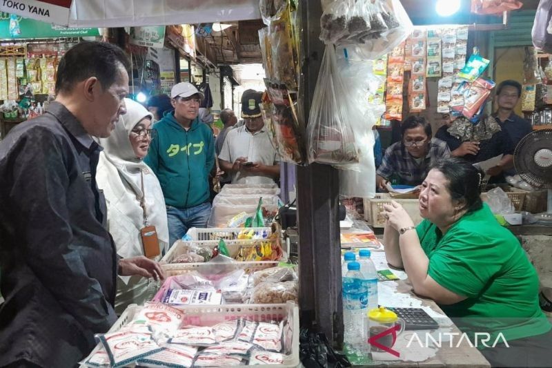 Harga Cabai Rawit Merah di Karawang Tembus Rp100.000/Kg, Ini Penyebabnya!