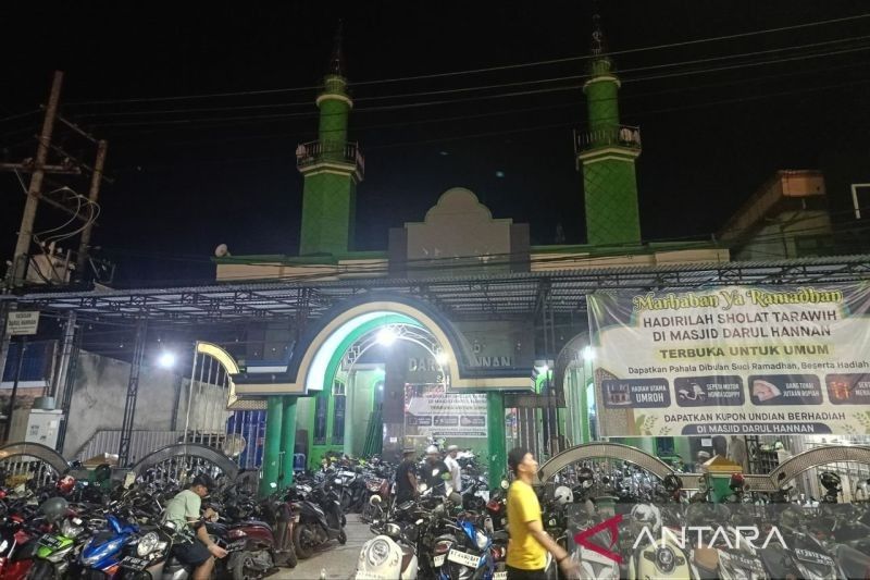 Masjid Samarinda Kembali Bagi-bagi Umroh,  Jamaah Tarawih Makin Semangat!