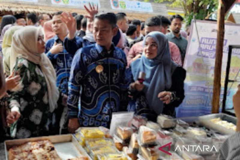 Wali Kota Banjarmasin Imbau Kurangi Sampah Plastik di Pasar Wadai Ramadhan