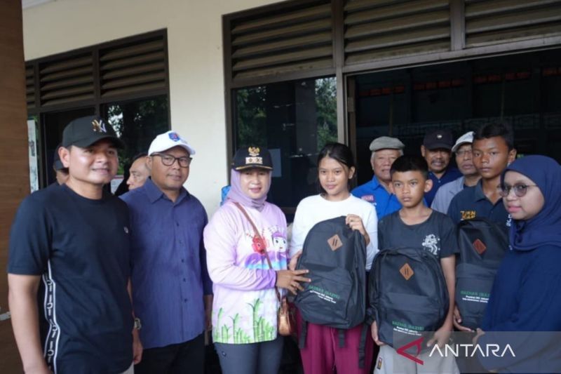 Wali Kota Jaktim Tinjau Pengungsi Kebakaran Pondok Bambu, 120 Jiwa Terdampak