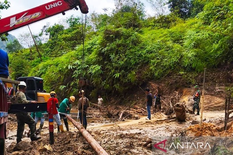 Akses Jalan Terputus, Pemulihan Listrik di Galugua, Lima Puluh Kota Terhambat