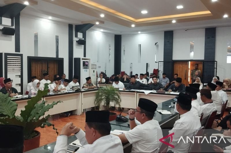 Pemkot Jambi Percepat Perbaikan 101 Titik Jalan Rusak: Prioritas 100 Hari Kerja