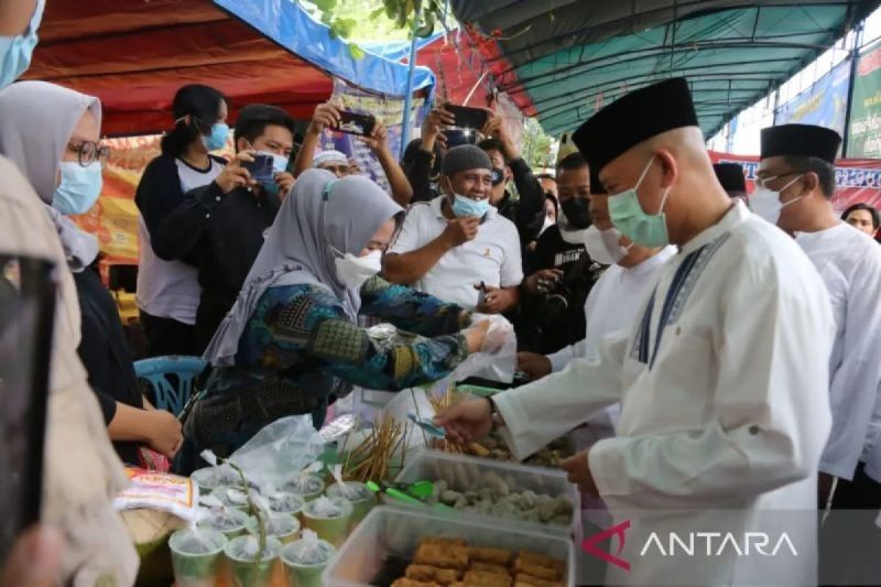 Wisata Kuliner Ramadhan OKU: Pasar Bedug Ramaikan Bulan Puasa